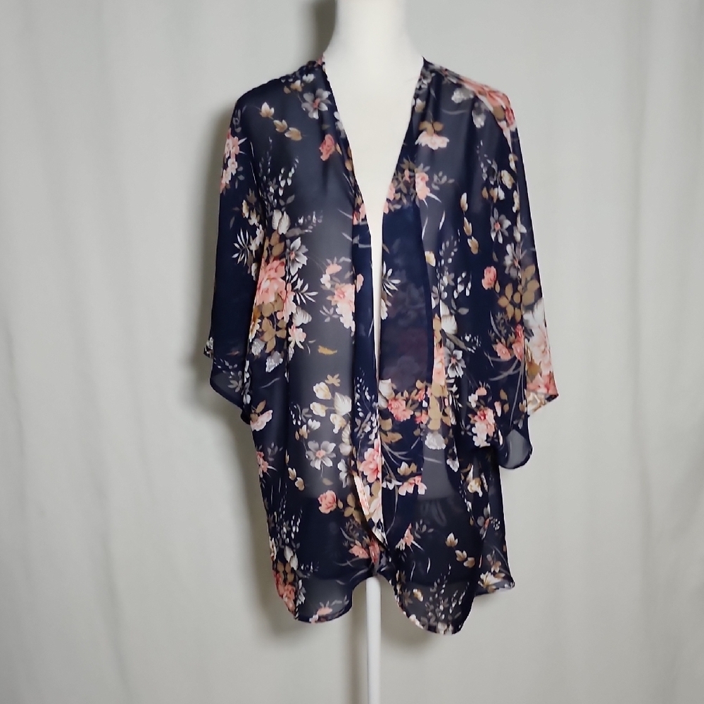 Elegant Floral Kimono Sleeve Blouse